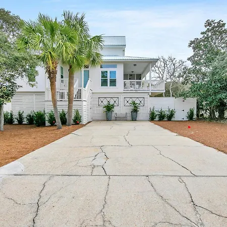 Blue Mountain Home With 2 Masters And A Private Pool While Only 300 Ft To Beach
